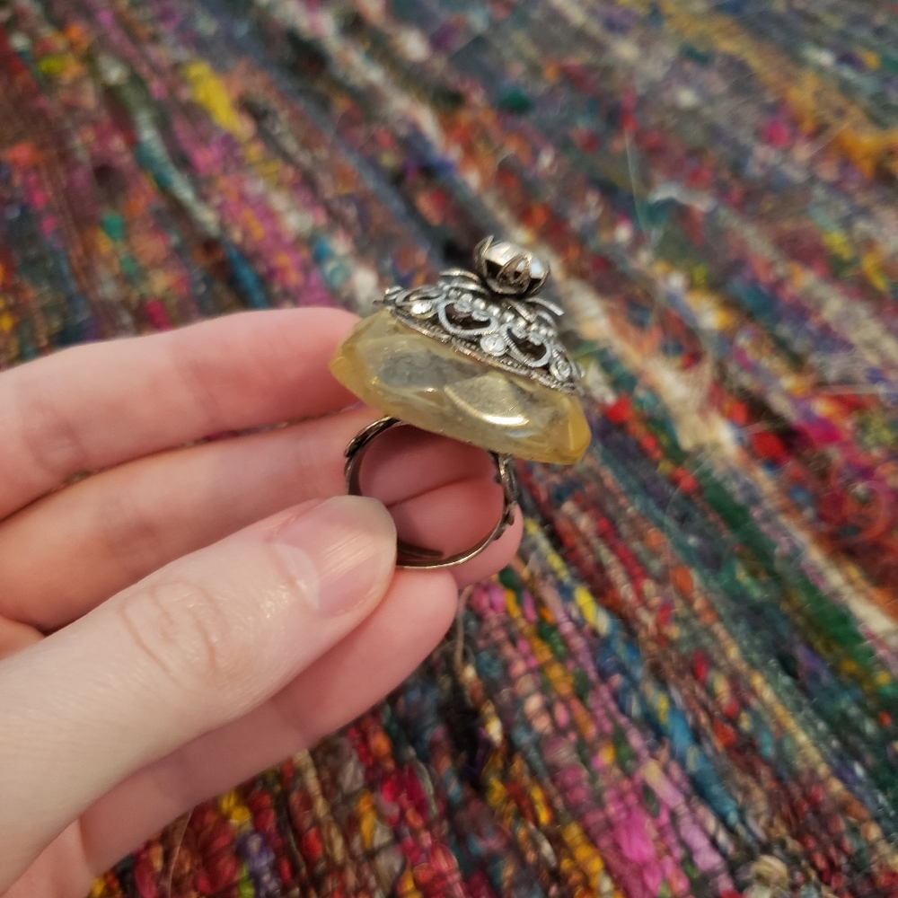 Statement Ring - Picture 5 of 8